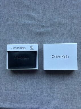 Calvin Klein Black Leather Men's Wallet with Embossed Logo